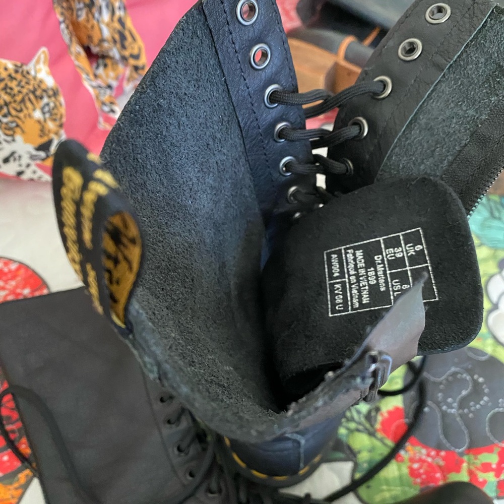 Dr Marten Virginia vegan mid calf new condition Black Leather Women's Boots - Picture 4 of 5
